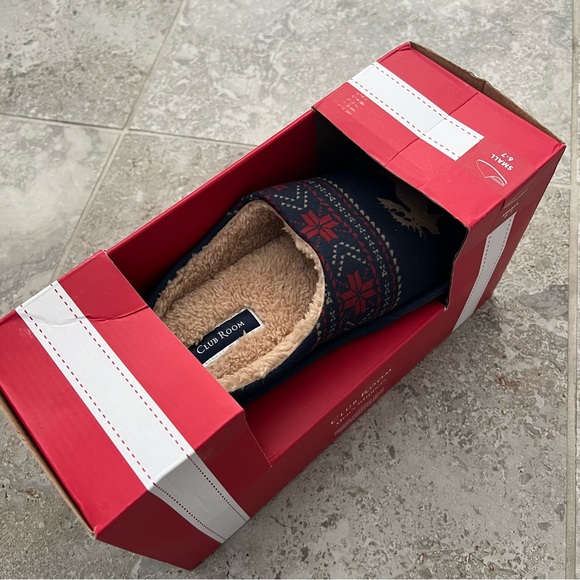 Club Room Men's Moose-Print Slippers (Navy, Small) Size 6-7 New in Box - Picture 9 of 13